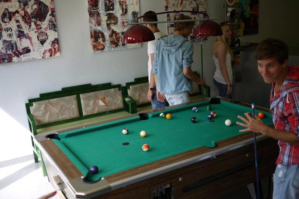 Hostel Huetteldorf Viyana Dış mekan fotoğraf