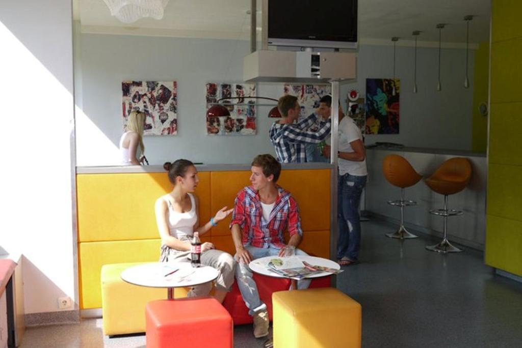 Hostel Huetteldorf Viyana Dış mekan fotoğraf