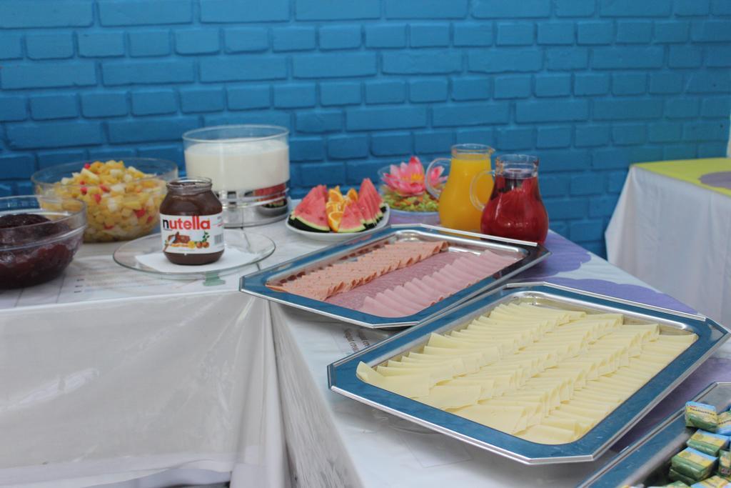 Hostel Huetteldorf Viyana Dış mekan fotoğraf