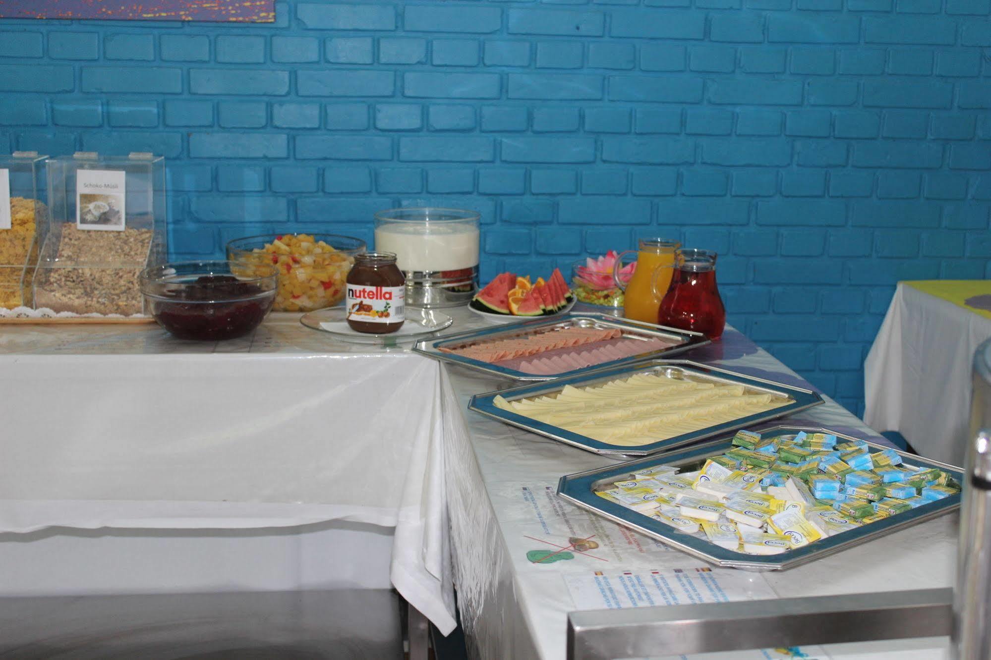 Hostel Huetteldorf Viyana Dış mekan fotoğraf