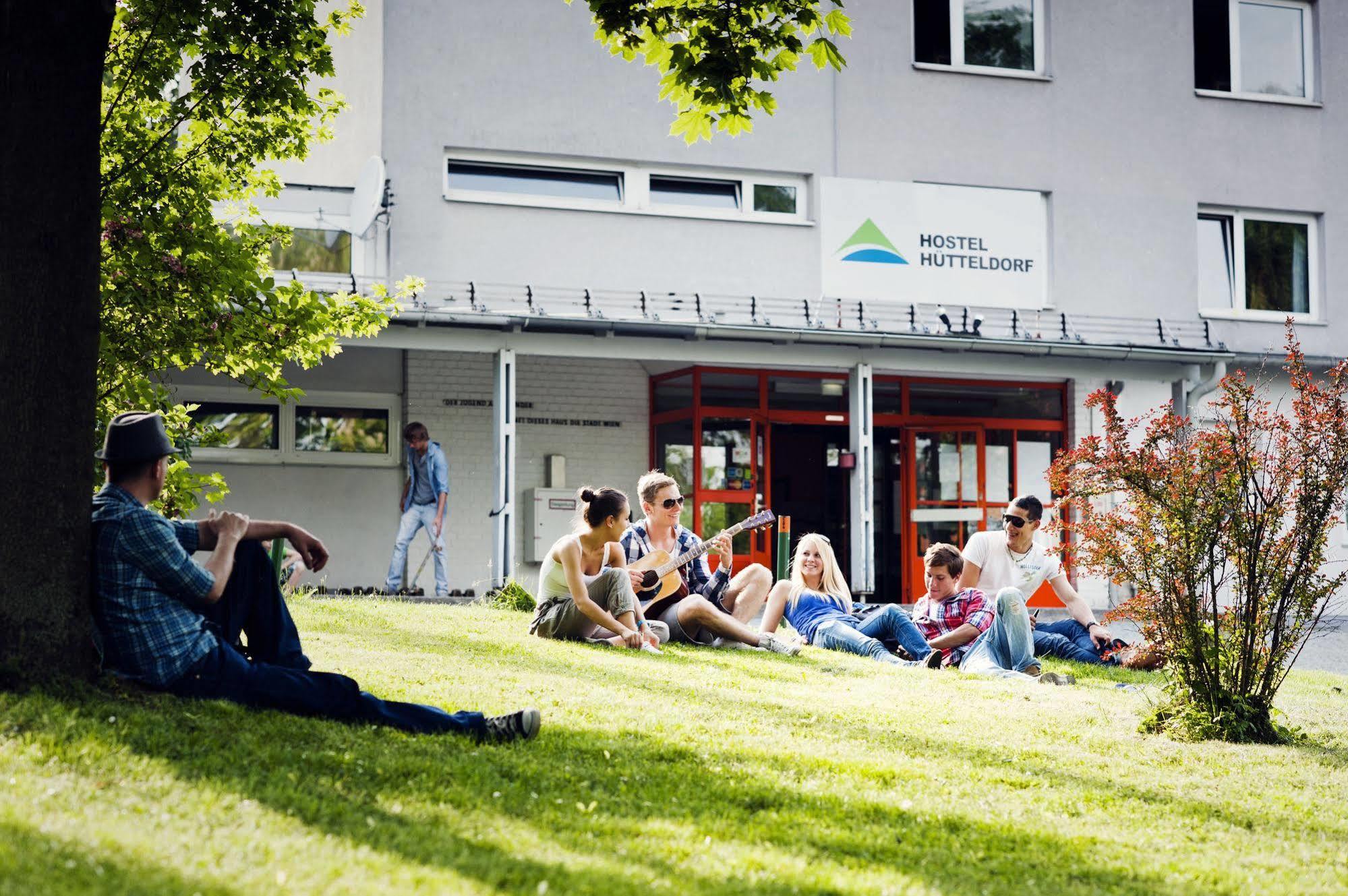 Hostel Huetteldorf Viyana Dış mekan fotoğraf