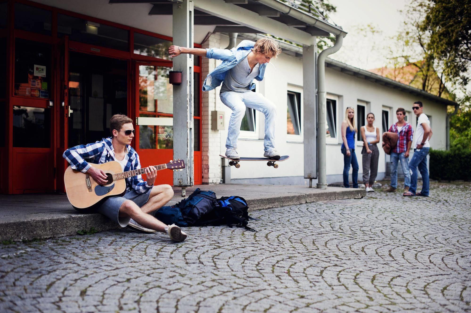 Hostel Huetteldorf Viyana Dış mekan fotoğraf